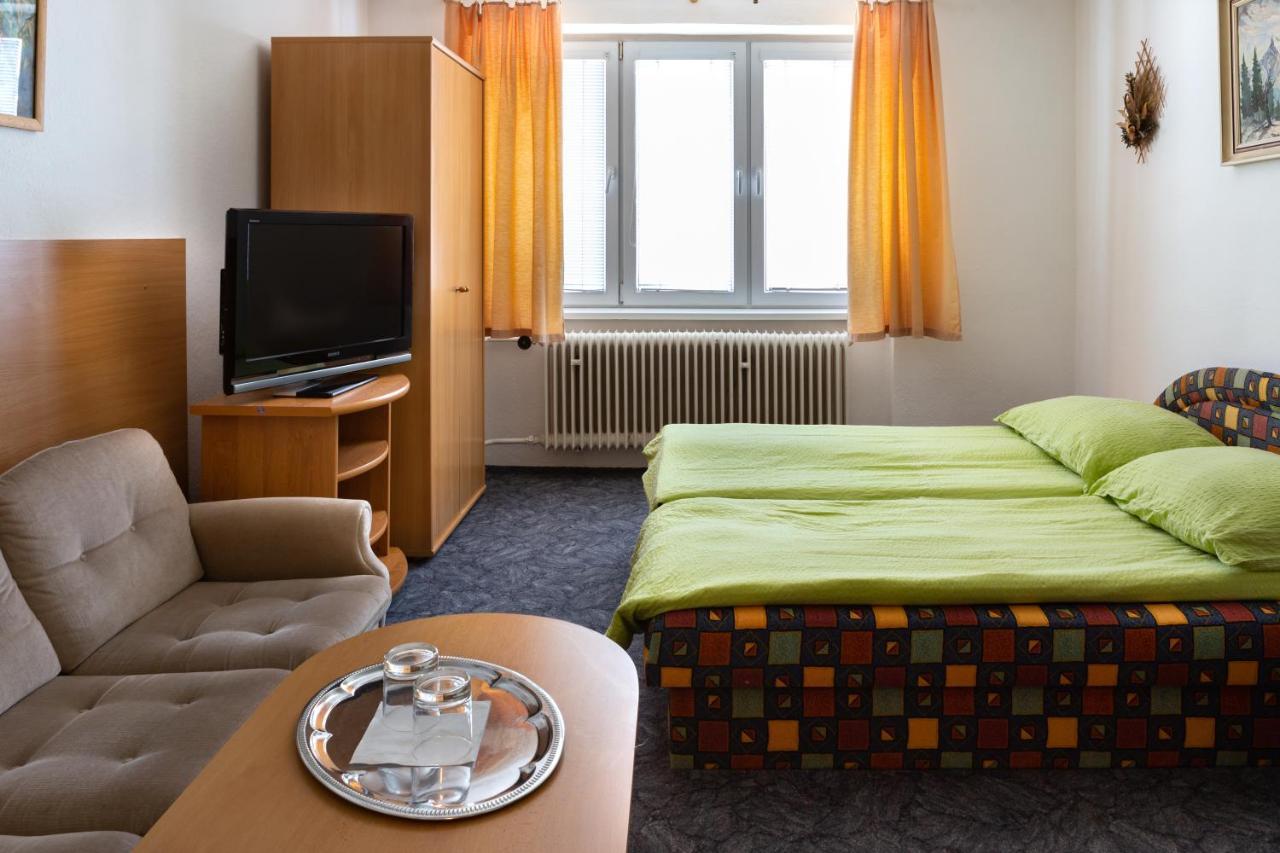 Penzion Rozalia Hotel Košice Buitenkant foto