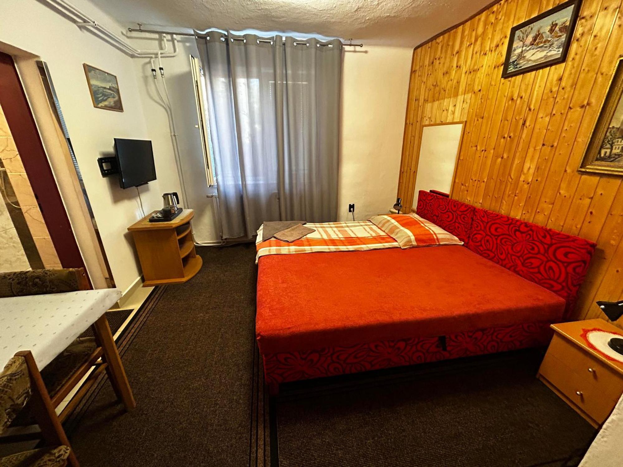 Penzion Rozalia Hotel Košice Buitenkant foto