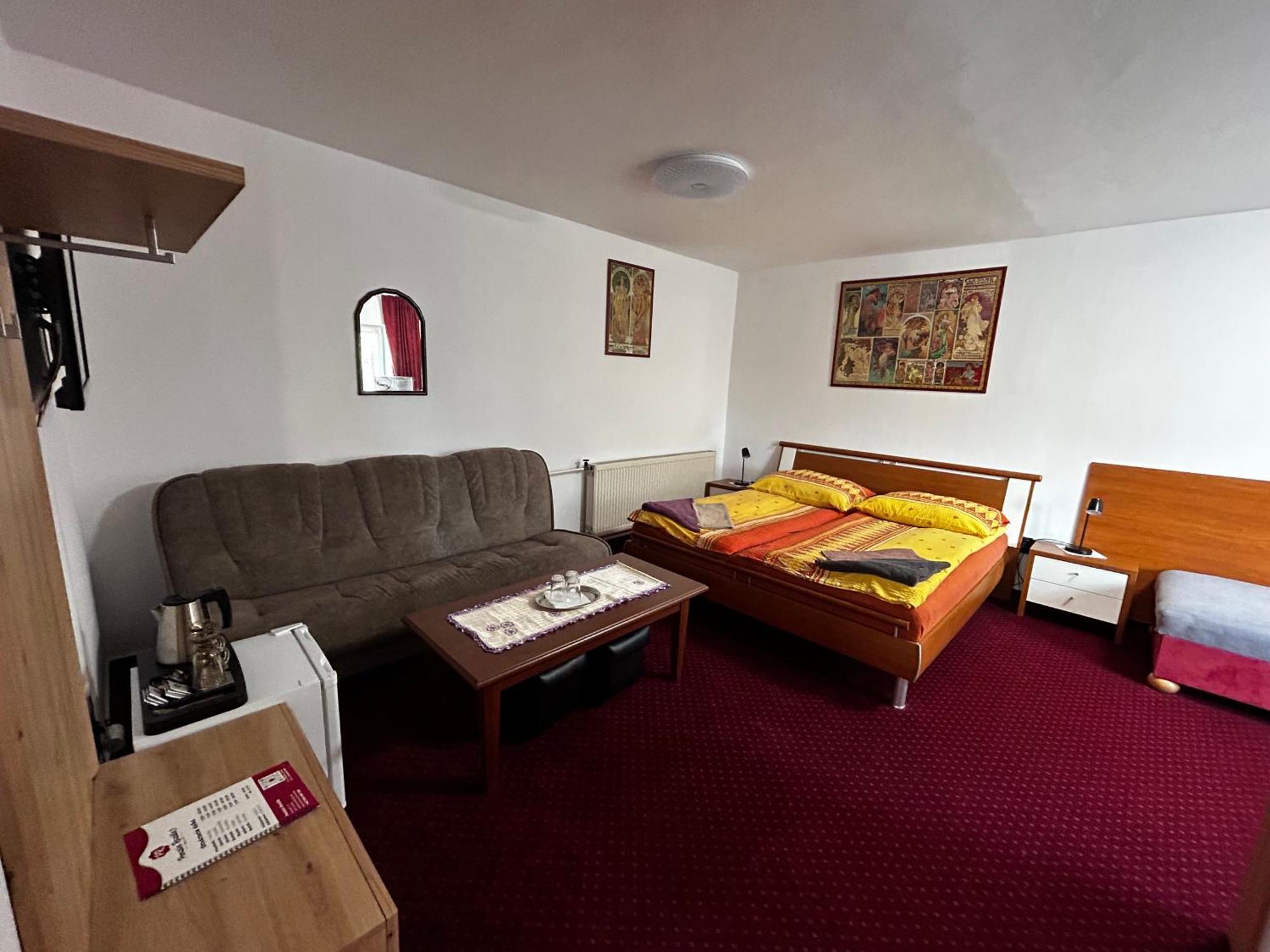 Penzion Rozalia Hotel Košice Buitenkant foto