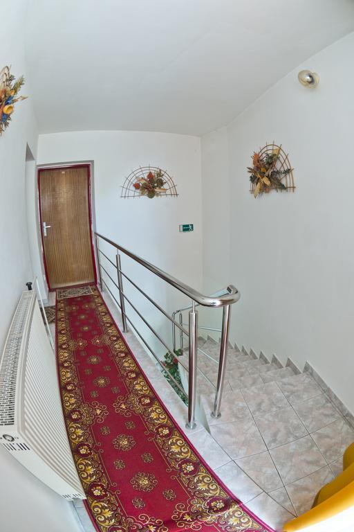Penzion Rozalia Hotel Košice Buitenkant foto