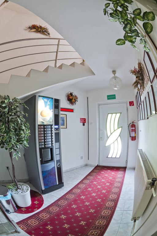 Penzion Rozalia Hotel Košice Buitenkant foto